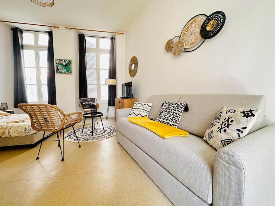 Appartement Confortable Laon Exterior photo