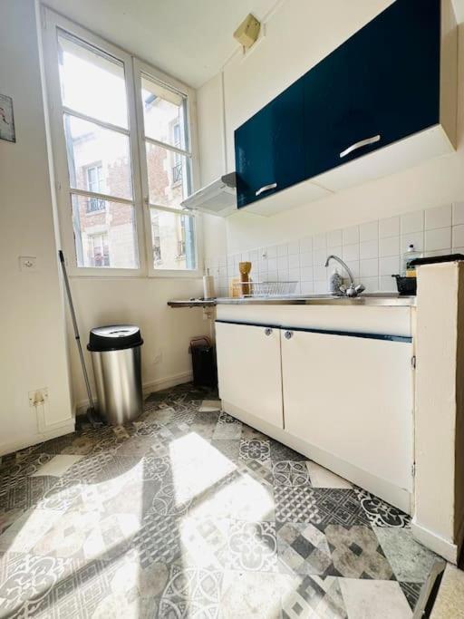 Appartement Confortable Laon Exterior photo