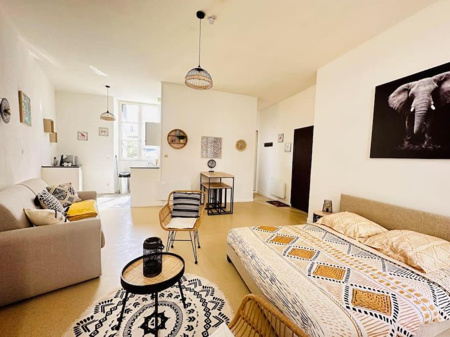 Appartement Confortable Laon Exterior photo